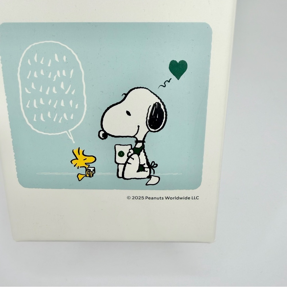 Peanuts + Starbucks Love, 24 oz plastic cold cup tumbler - Picture 3 of 4